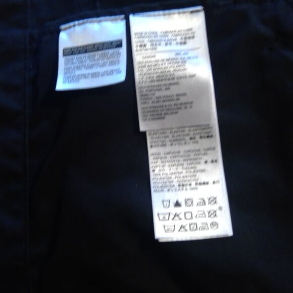 Levi's Men's Black Jean Jacket with Roll-Away Hood - Picture 10 of 14